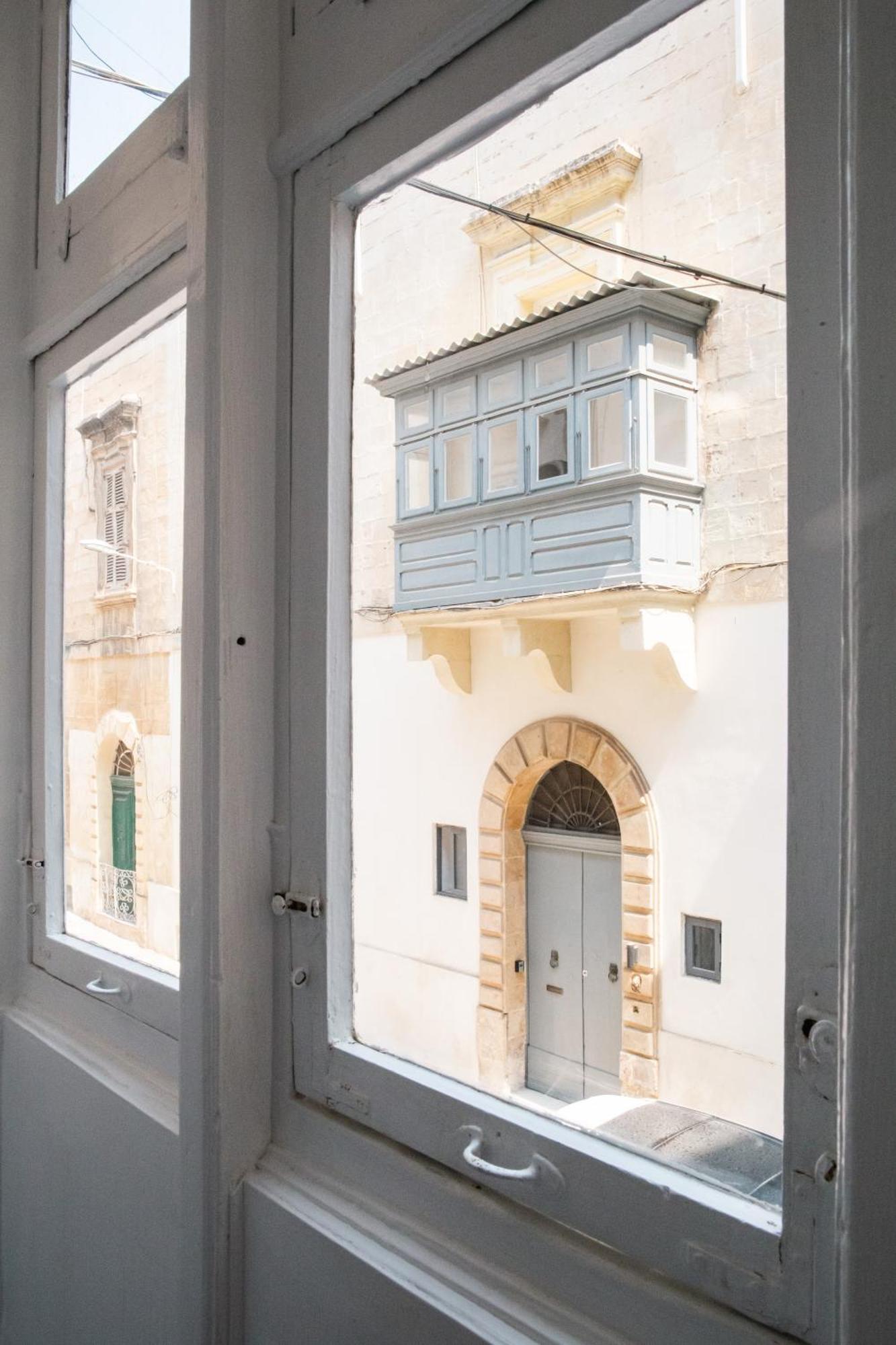 Valletta Waterfront 2 Beds Flat By Arcobnb Флориана Экстерьер фото