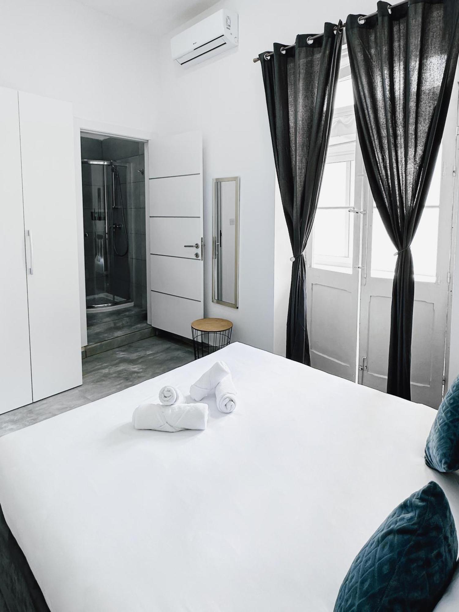 Valletta Waterfront 2 Beds Flat By Arcobnb Флориана Экстерьер фото